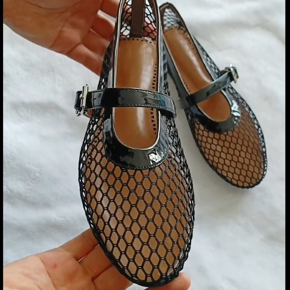 🎉Mesh ballet flats are a celebrity favorite this spring embrace the tren… - Picture 4 of 15
